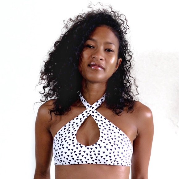 NWT• Hamoa Multiway Top• Pebbles - Picture 4 of 8